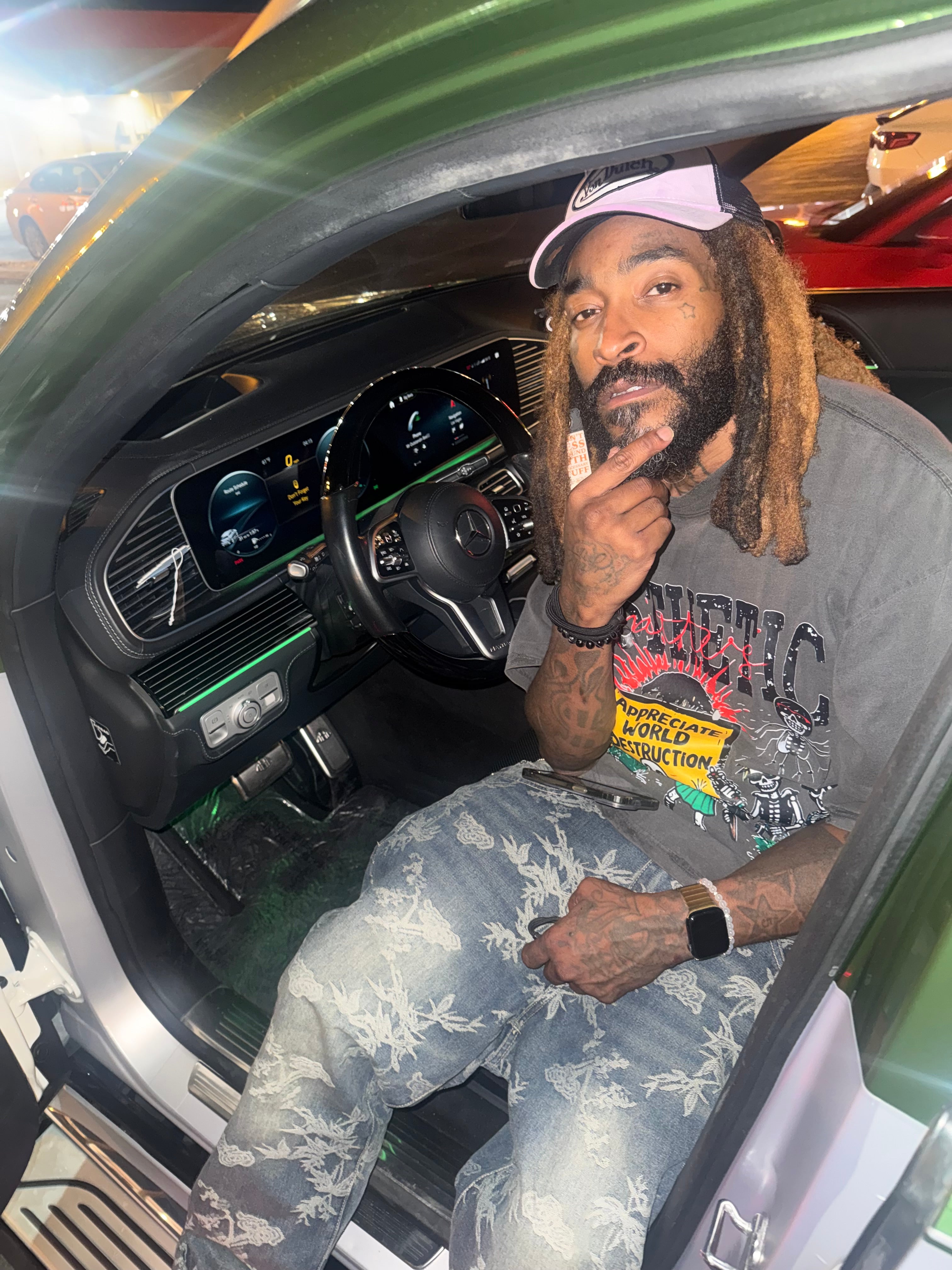 AESTHETIC “World Destruction ” graphic tee 📦🌎