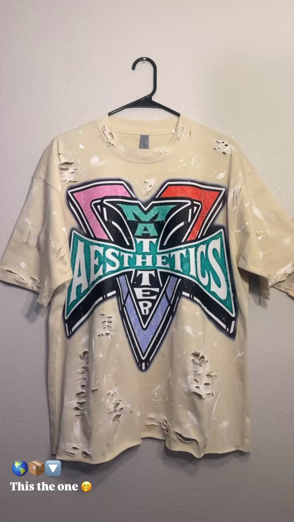 WAR LOGO TEE